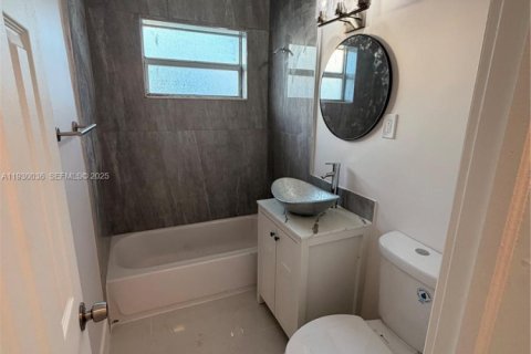 Villa ou maison à vendre à Fort Lauderdale, Floride: 3 chambres, 97.36 m2 № 1988894 - photo 8