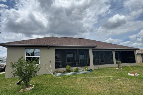 House in Port Charlotte, Florida 3 bedrooms, 212.37 sq.m. № 2130052 - photo 2