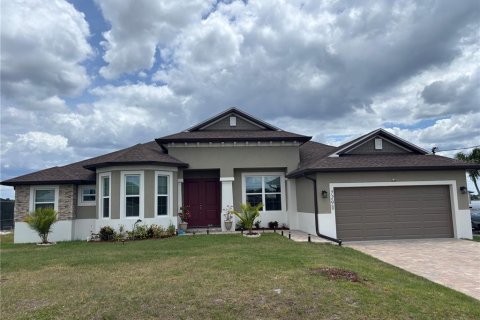 House in Port Charlotte, Florida 3 bedrooms, 212.37 sq.m. № 2130052 - photo 5