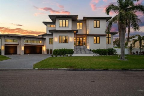 Casa en venta en Saint Petersburg, Florida, 6 dormitorios, 538.37 m2 № 1649028 - foto 3