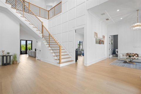 Casa en venta en Saint Petersburg, Florida, 6 dormitorios, 538.37 m2 № 1649028 - foto 4