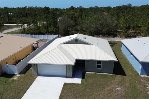 House in Punta Gorda, Florida 3 bedrooms, 137.5 sq.m. № 1512584 - photo 3