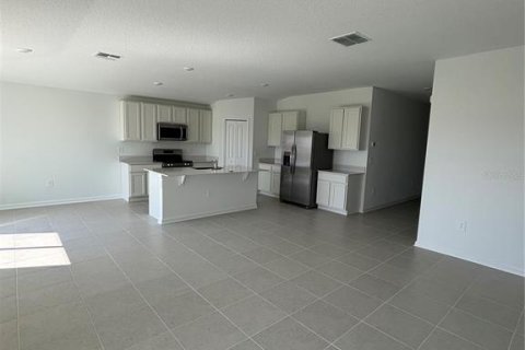 Casa en alquiler en Haines City, Florida, 4 dormitorios, 169.45 m2 № 1895156 - foto 16