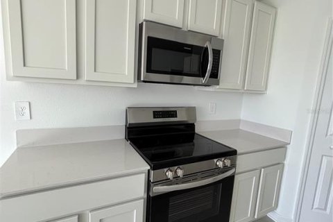 Casa en alquiler en Haines City, Florida, 4 dormitorios, 169.45 m2 № 1895156 - foto 19