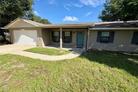 Casa en alquiler en Eustis, Florida, 3 dormitorios, 122.63 m2 № 1912995 - foto 2