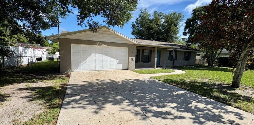 Casa en Eustis, Florida 3 dormitorios, 122.63 m2 № 1912995