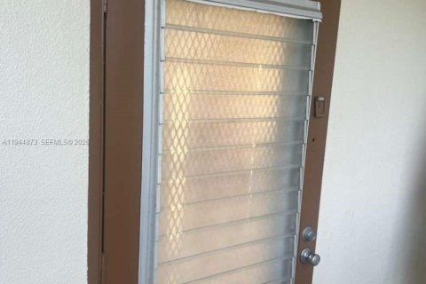 Condo in Boca Raton, Florida, 2 bedrooms № 2060144