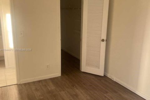 Condo in Boca Raton, Florida, 2 bedrooms № 2060144 - photo 12