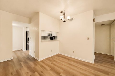 Apartamento en alquiler en Naples, Florida, 2 dormitorios, 99.59 m2 № 2094650 - foto 24