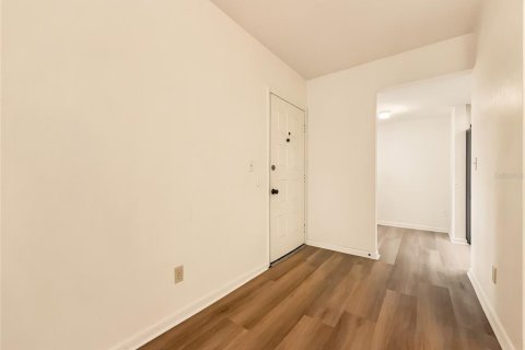 Apartamento en alquiler en Naples, Florida, 2 dormitorios, 99.59 m2 № 2094650 - foto 9