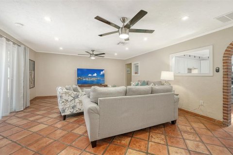 Villa ou maison à louer à Sarasota, Floride: 4 chambres, 204.38 m2 № 2101291 - photo 12