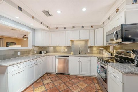 Villa ou maison à louer à Sarasota, Floride: 4 chambres, 204.38 m2 № 2101291 - photo 19
