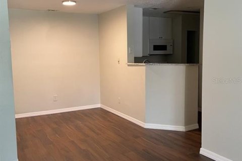 Condo in Altamonte Springs, Florida, 1 bedroom  № 2379193 - photo 11