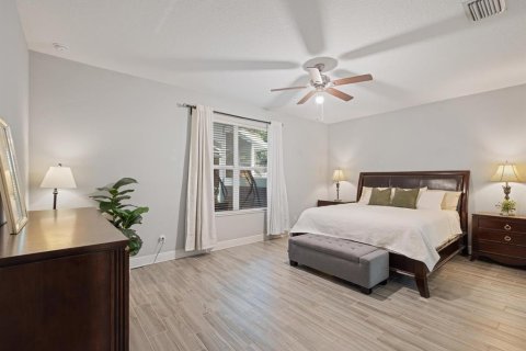 Casa en venta en Pinellas Park, Florida, 5 dormitorios, 296.92 m2 № 2383355 - foto 22