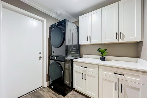 Casa en venta en Lake Mary, Florida, 4 dormitorios, 210.14 m2 № 2361400 - foto 17
