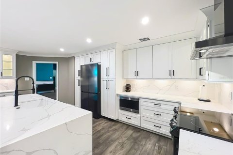 Casa en venta en Lake Mary, Florida, 4 dormitorios, 210.14 m2 № 2361400 - foto 19
