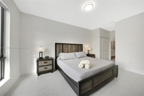 Copropriété à vendre à Doral, Floride: 3 chambres, 104.42 m2 № 1943737 - photo 12