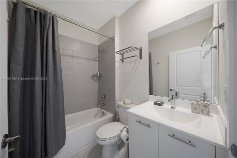Copropriété à vendre à Doral, Floride: 3 chambres, 104.42 m2 № 1943737 - photo 24