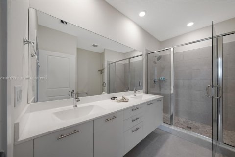 Copropriété à vendre à Doral, Floride: 3 chambres, 104.42 m2 № 1943737 - photo 17