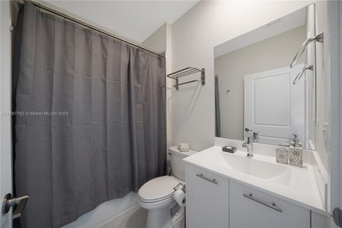 Copropriété à vendre à Doral, Floride: 3 chambres, 104.42 m2 № 1943737 - photo 23