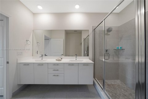 Copropriété à vendre à Doral, Floride: 3 chambres, 104.42 m2 № 1943737 - photo 18