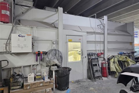 Commercial property in Cutler Bay, Florida № 1777592 - photo 10