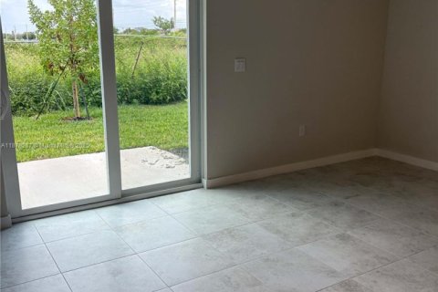 Adosado en alquiler en Florida City, Florida, 3 dormitorios, 115.85 m2 № 1923313 - foto 4