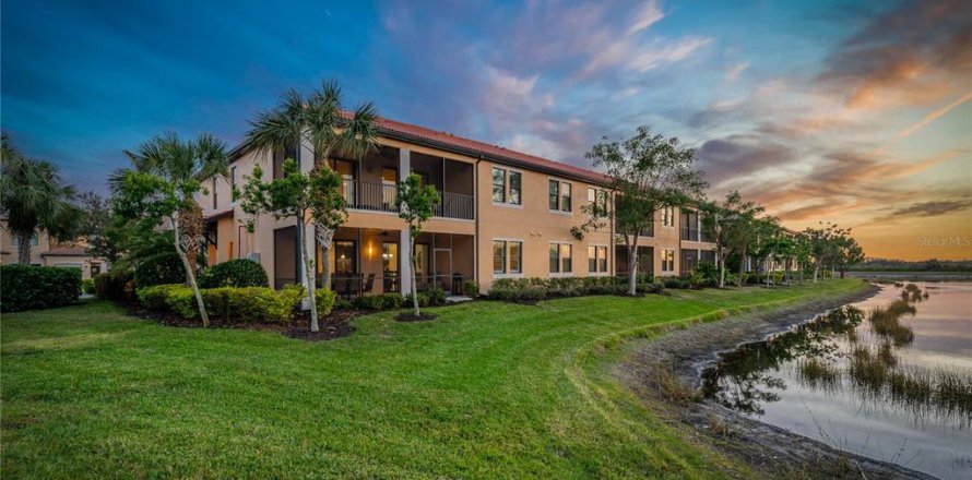Condominio en Venice, Florida, 2 dormitorios  № 2098387