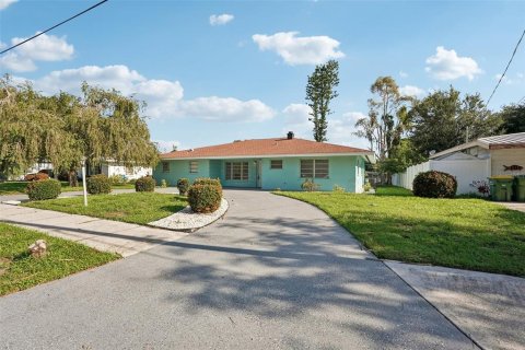Villa ou maison à louer à Sarasota, Floride: 3 chambres, 156.17 m2 № 2432590 - photo 8