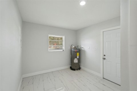 Villa ou maison à louer à Sarasota, Floride: 3 chambres, 156.17 m2 № 2432590 - photo 17