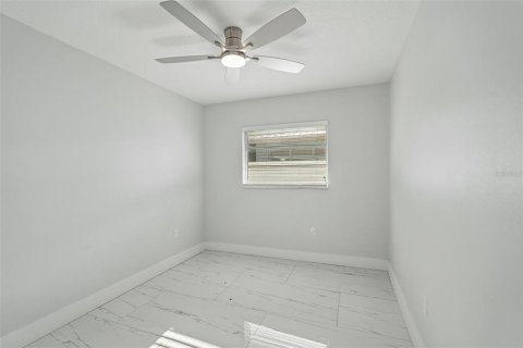 Villa ou maison à louer à Sarasota, Floride: 3 chambres, 156.17 m2 № 2432590 - photo 23