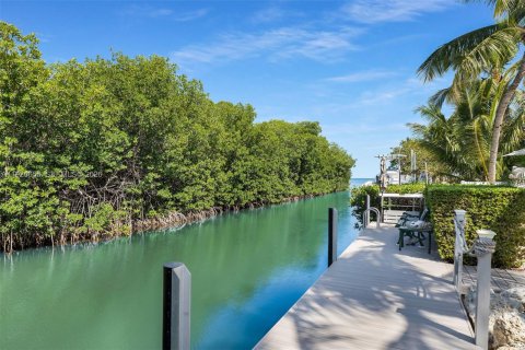 Casa en venta en Marathon, Florida, 3 dormitorios, 200.58 m2 № 1995470 - foto 4