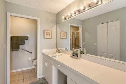 Condo in Sarasota, Florida, 2 bedrooms  № 1524574 - photo 13