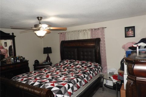 House in Holiday, Florida 3 bedrooms, 129.41 sq.m. № 2115810 - photo 20