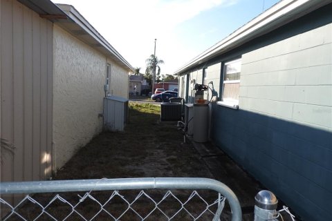 House in Holiday, Florida 3 bedrooms, 129.41 sq.m. № 2115810 - photo 5