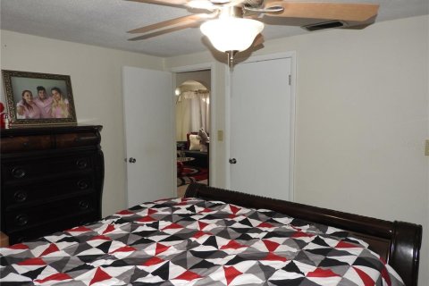 House in Holiday, Florida 3 bedrooms, 129.41 sq.m. № 2115810 - photo 21