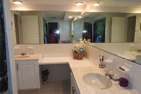 House in Holiday, Florida 3 bedrooms, 129.41 sq.m. № 2115810 - photo 24