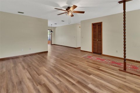 House in DeLand, Florida 3 bedrooms, 118.45 sq.m. № 1880579 - photo 3