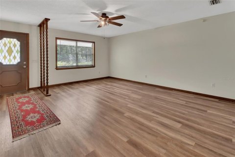 House in DeLand, Florida 3 bedrooms, 118.45 sq.m. № 1880579 - photo 5