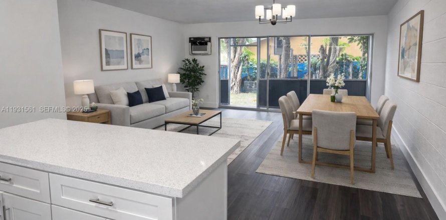 Дом в Майами, Флорида 2 спальни, 366.59м2 № 1990940