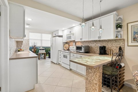 Condo in Fort Lauderdale, Florida, 2 bedrooms  № 2361621 - photo 8
