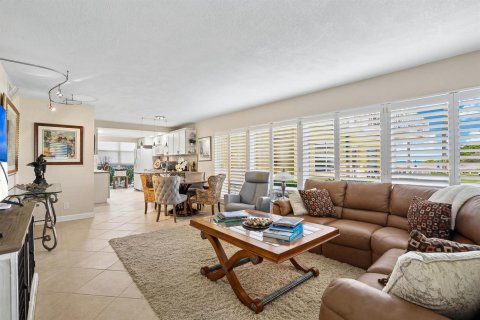 Condo in Fort Lauderdale, Florida, 2 bedrooms  № 2361621 - photo 4