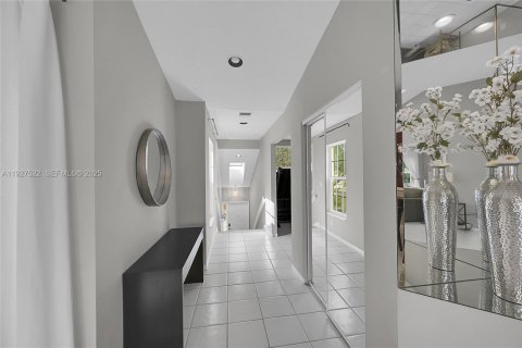 Купить виллу или дом в Бока-Ратон, Флорида 3 спальни, 152.27м2, № 1986300 - фото 8