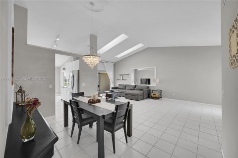 Купить виллу или дом в Бока-Ратон, Флорида 3 спальни, 152.27м2, № 1986300 - фото 15