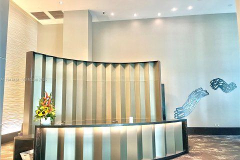 Condominio en venta en Miami, Florida, 1 dormitorio, 59.36 m2 № 2003690 - foto 4