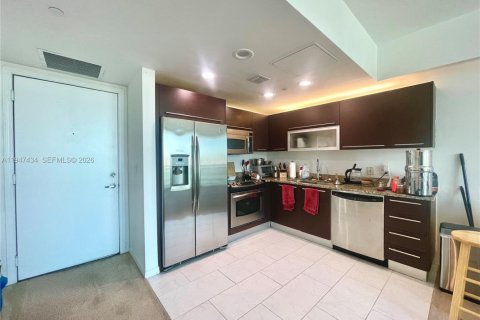 Condominio en venta en Miami, Florida, 1 dormitorio, 59.36 m2 № 2003690 - foto 11