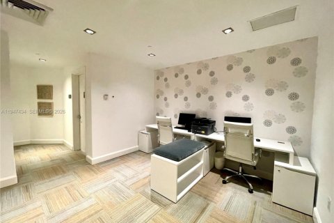 Condominio en venta en Miami, Florida, 1 dormitorio, 59.36 m2 № 2003690 - foto 28