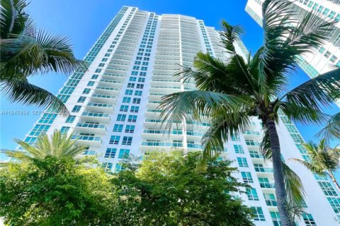 Condominio en venta en Miami, Florida, 1 dormitorio, 59.36 m2 № 2003690 - foto 26