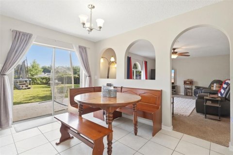Casa en venta en Deltona, Florida, 4 dormitorios, 204.48 m2 № 2195560 - foto 14