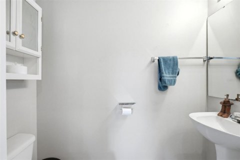 Casa en venta en Deltona, Florida, 4 dormitorios, 204.48 m2 № 2195560 - foto 20